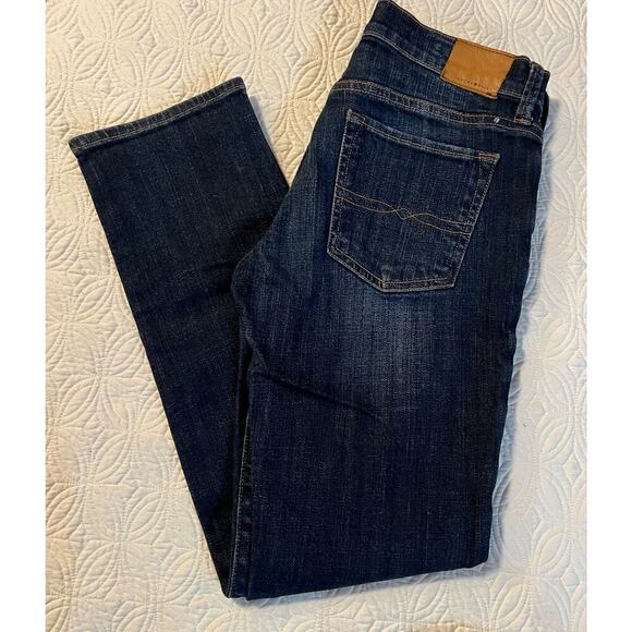 Lucky Brand Jeans
Excellent condition 
Size 2/26 - Picture 6 of 6